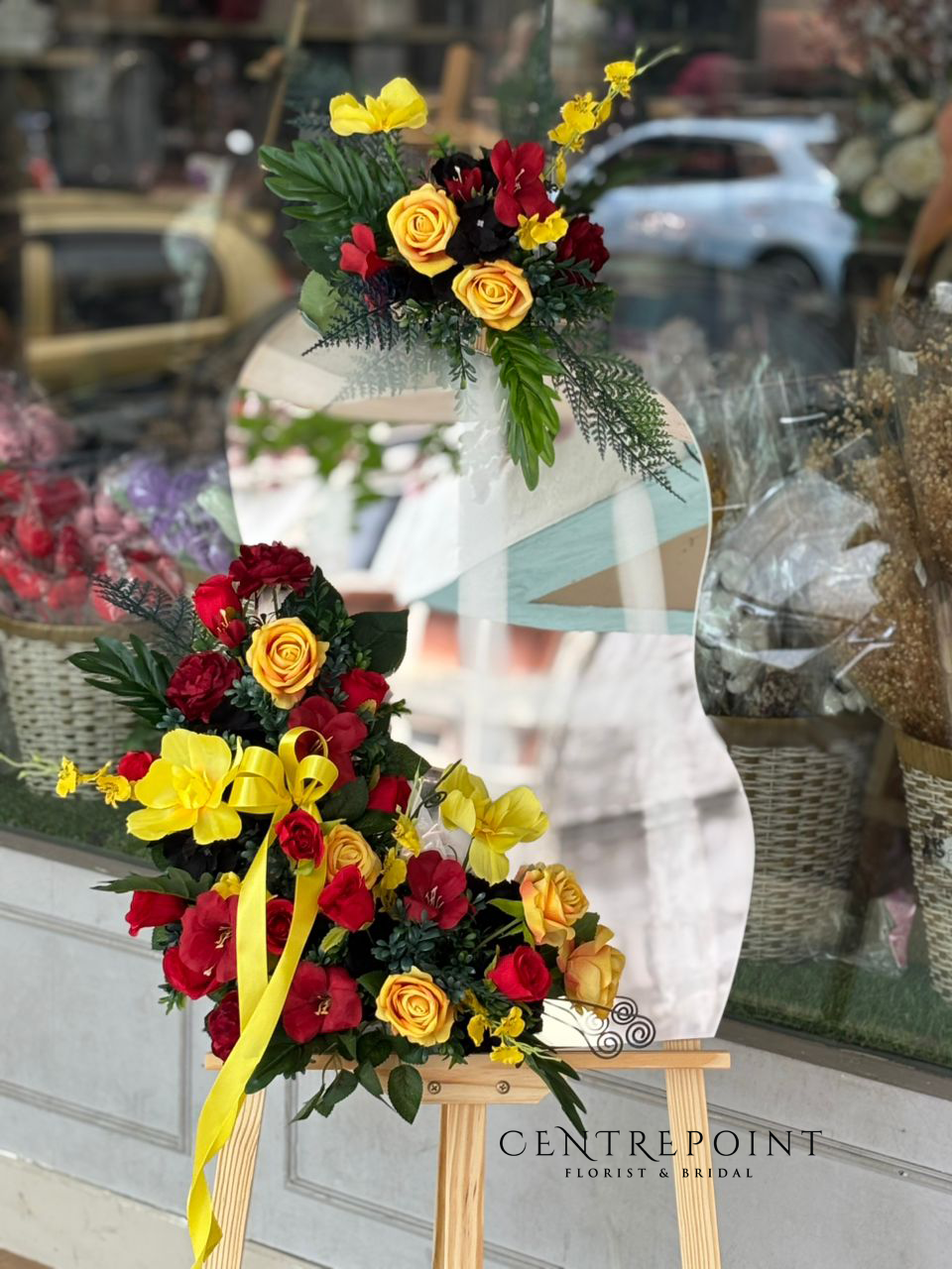 Trendy Acrylic Opening Stand 7725 (RM 350.00)