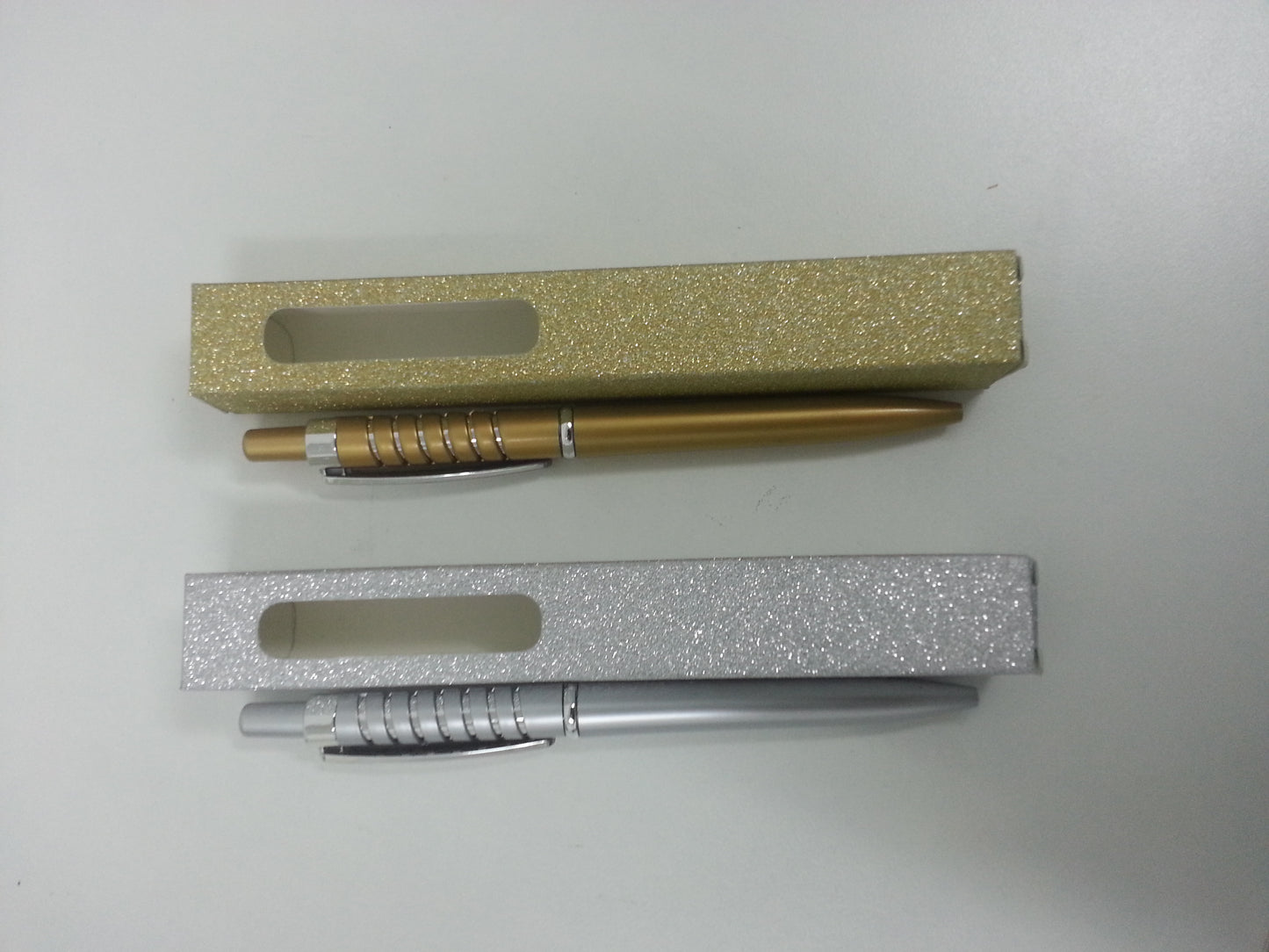 Souvenir Pen With Paper Box (RM1.00)