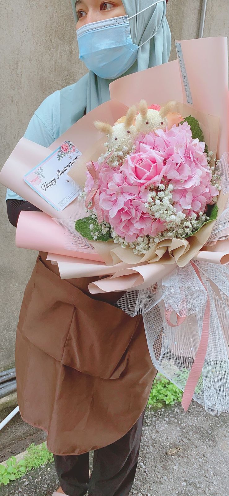 Anniversary Kiss (RM 200.00)