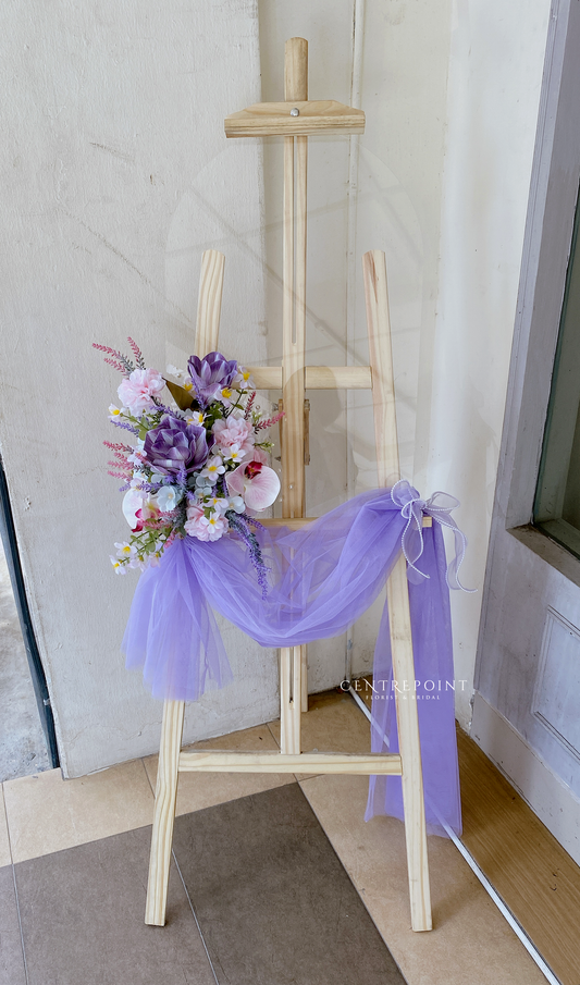 Trendy Acrylic Opening Stand 092 (RM 300.00)