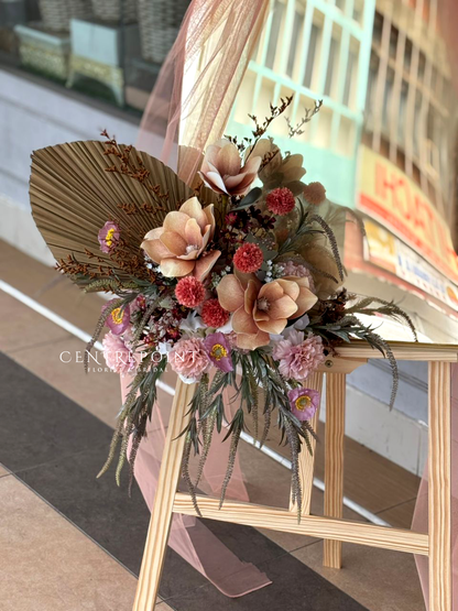 Trendy Acrylic Opening Stand 1823 (RM 300.00)