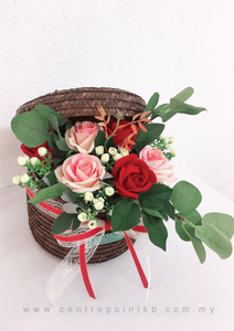 Artificial Flower Gift Box 01 (RM 130.00)