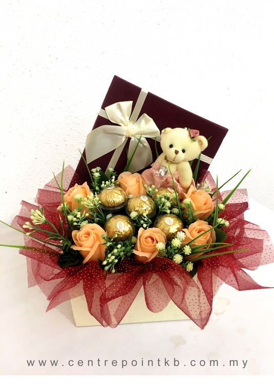 Soap Flowers With Ferrero Rochers Premium Box 05 (RM 110.00)